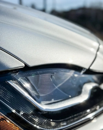 Jaguar F-Pace cena 142999 przebieg: 188000, rok produkcji 2017 z Jaworzno małe 631